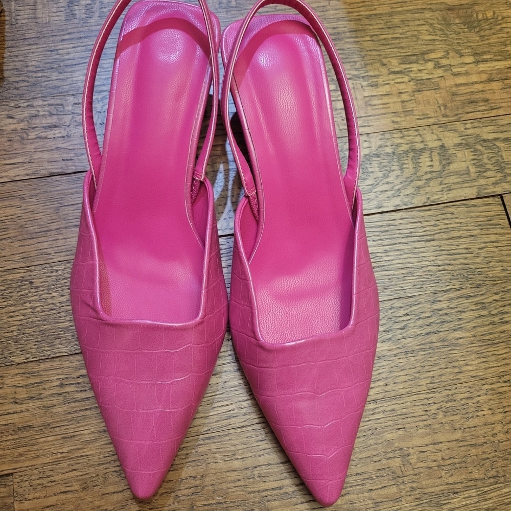 Elegant Pink Slingback Heels